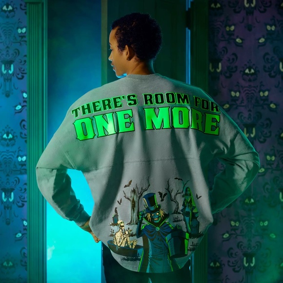 Disney HAUNTED MANSION Spirit Jersey Adult M Constance Hatbox Ghost Glow NEW - Picture 12 of 14